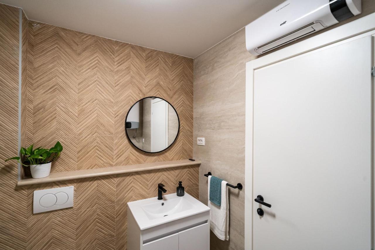 Apartments Nina & Paula - Apartment Nina Stikovica Екстер'єр фото